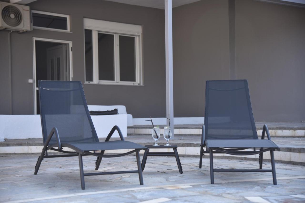 Family Apartments 3 Lechaio Екстер'єр фото